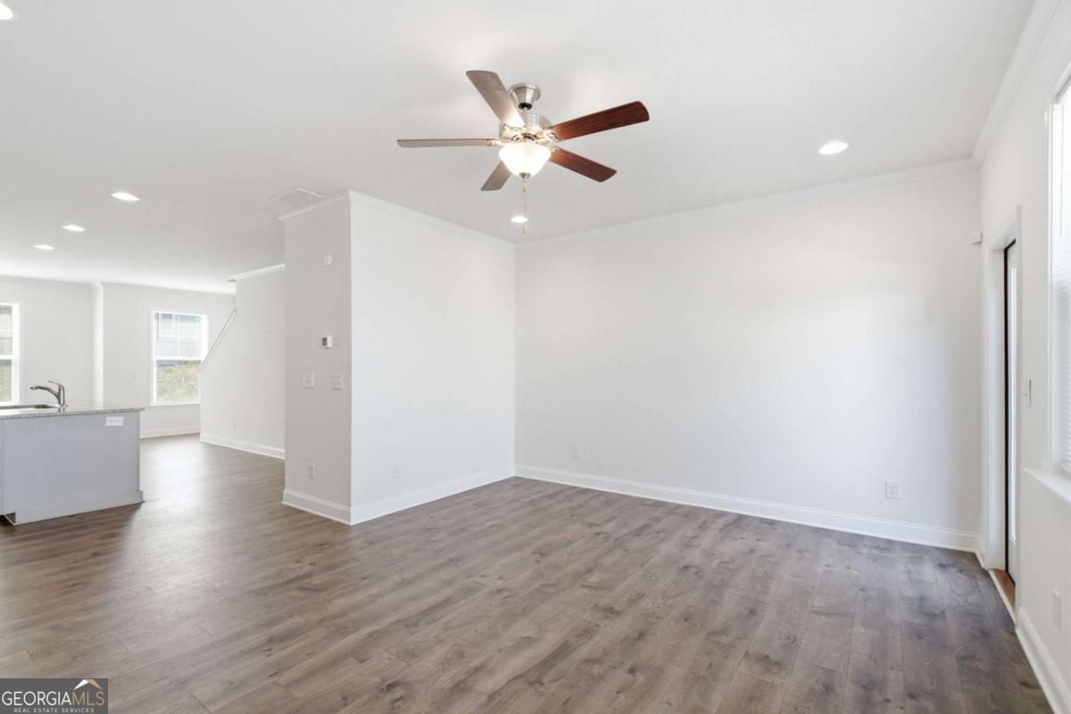 1611 Falcon Crest Way Property Photo 13
