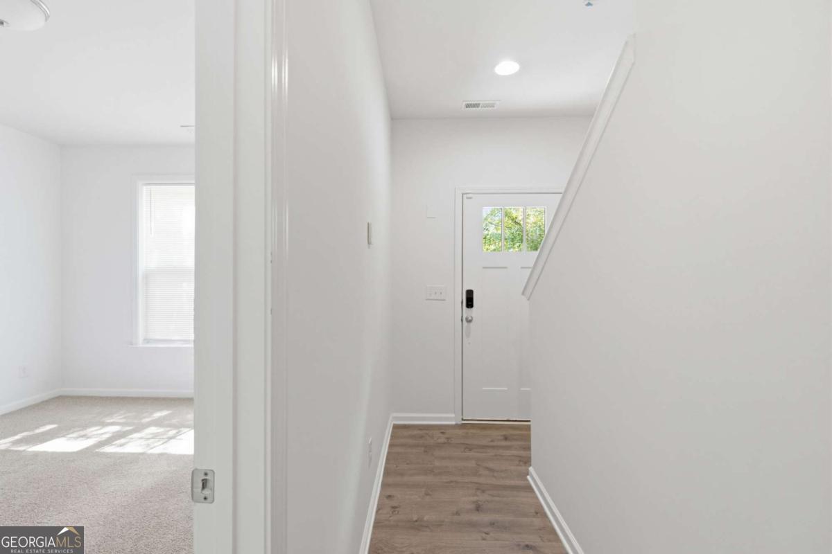 1611 Falcon Crest Way Property Photo 30