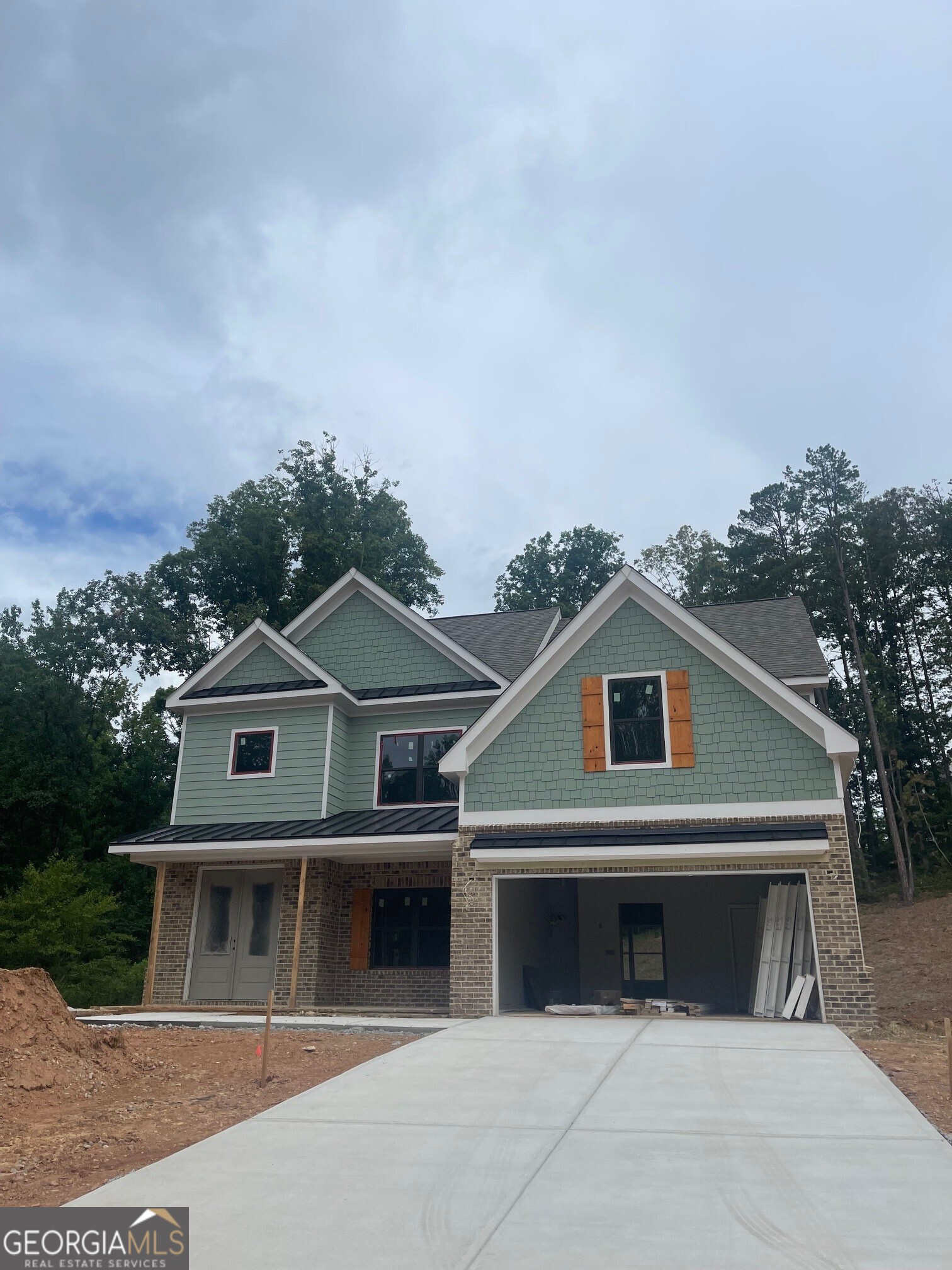 8270 CROOKED CREEK Drive Property Photo 1