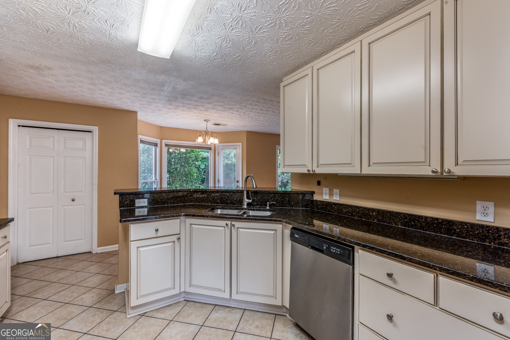 4031 Dream Catcher Drive Property Photo 9