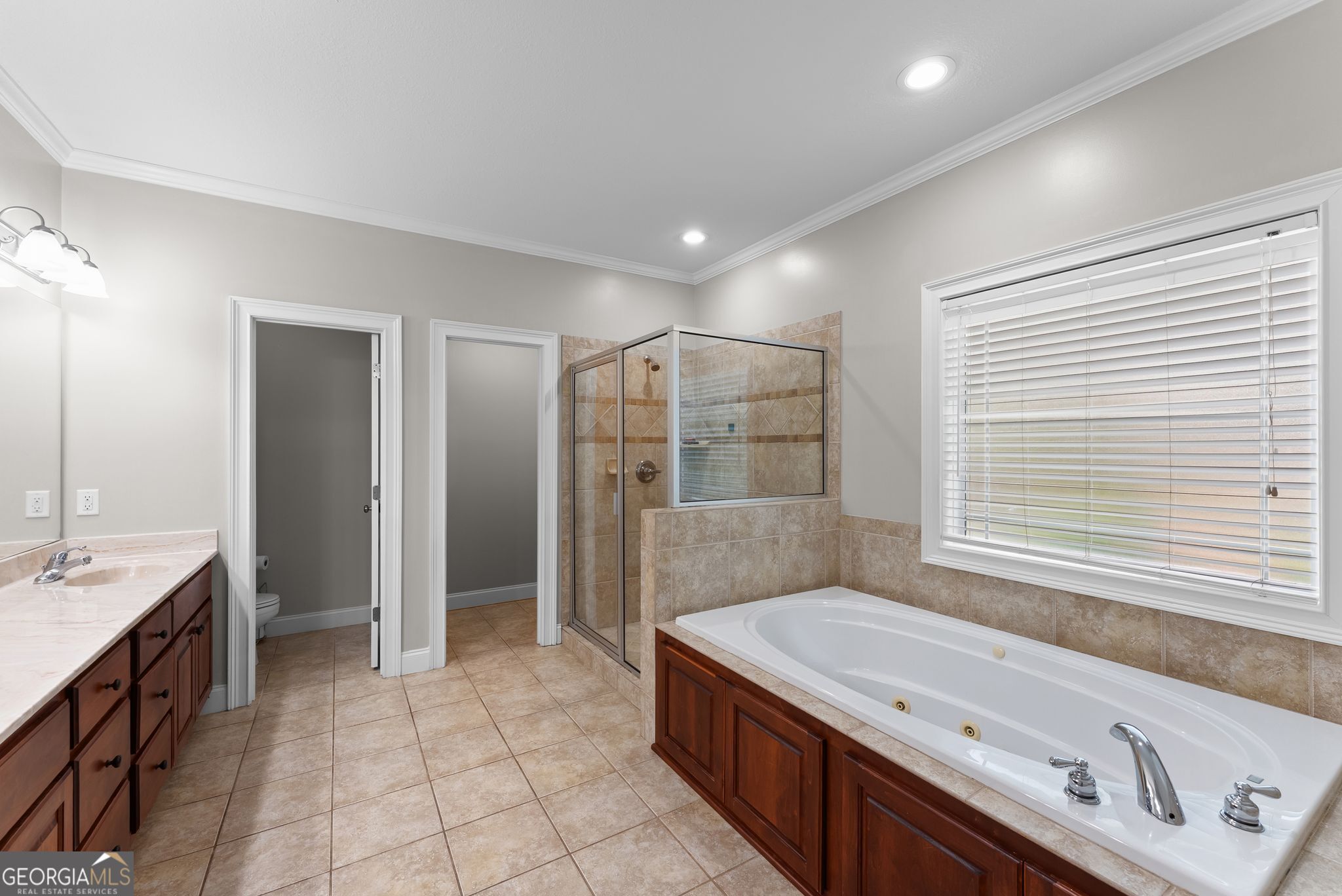 860 Lakeview Drive Property Photo 36
