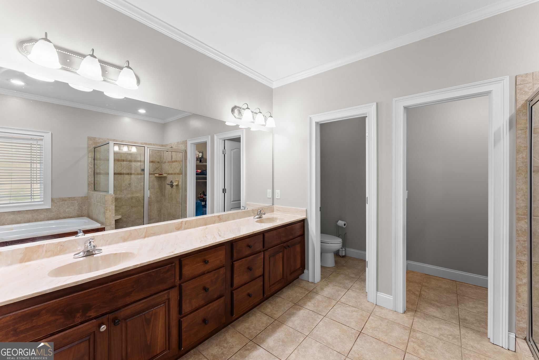 860 Lakeview Drive Property Photo 38