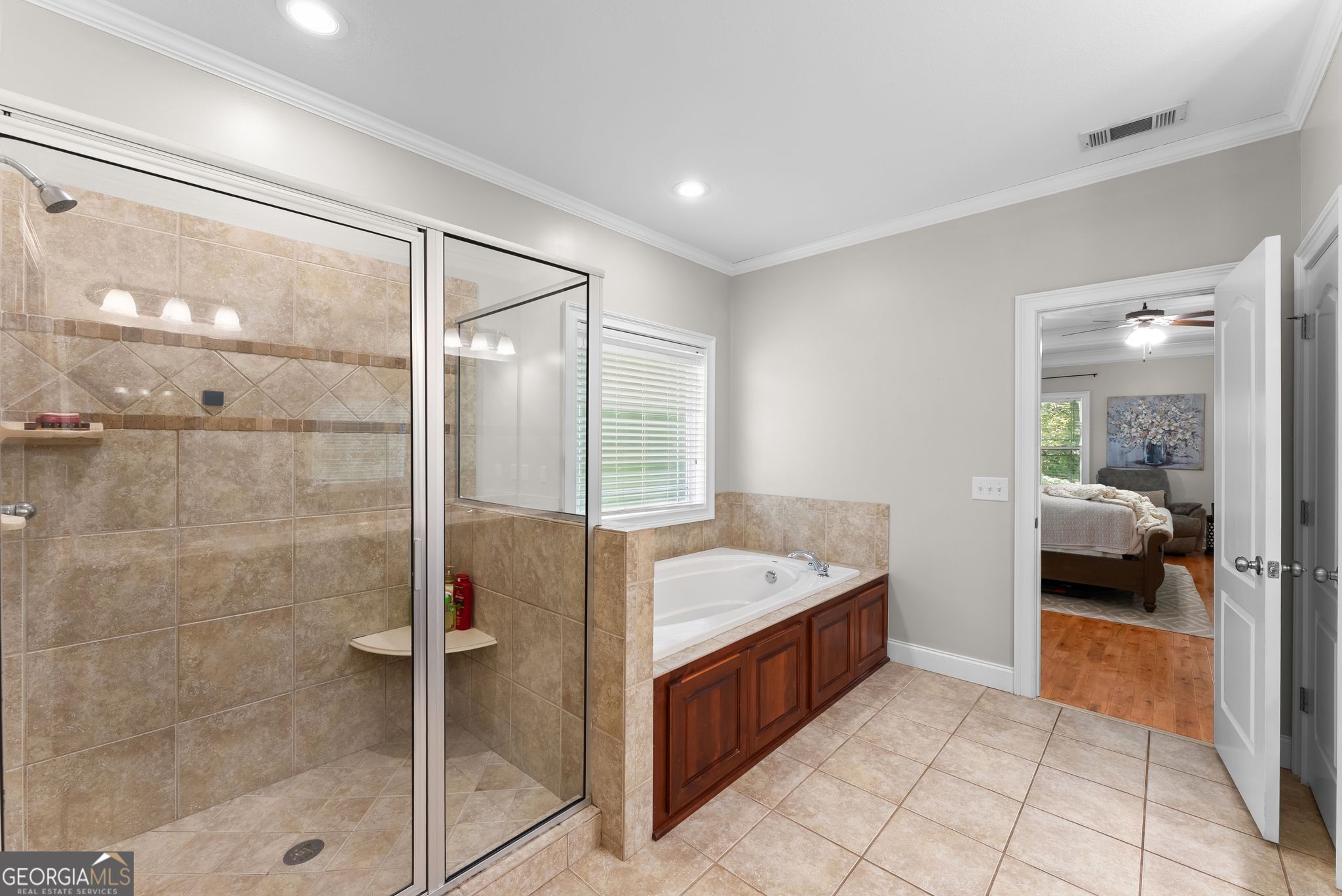 860 Lakeview Drive Property Photo 39