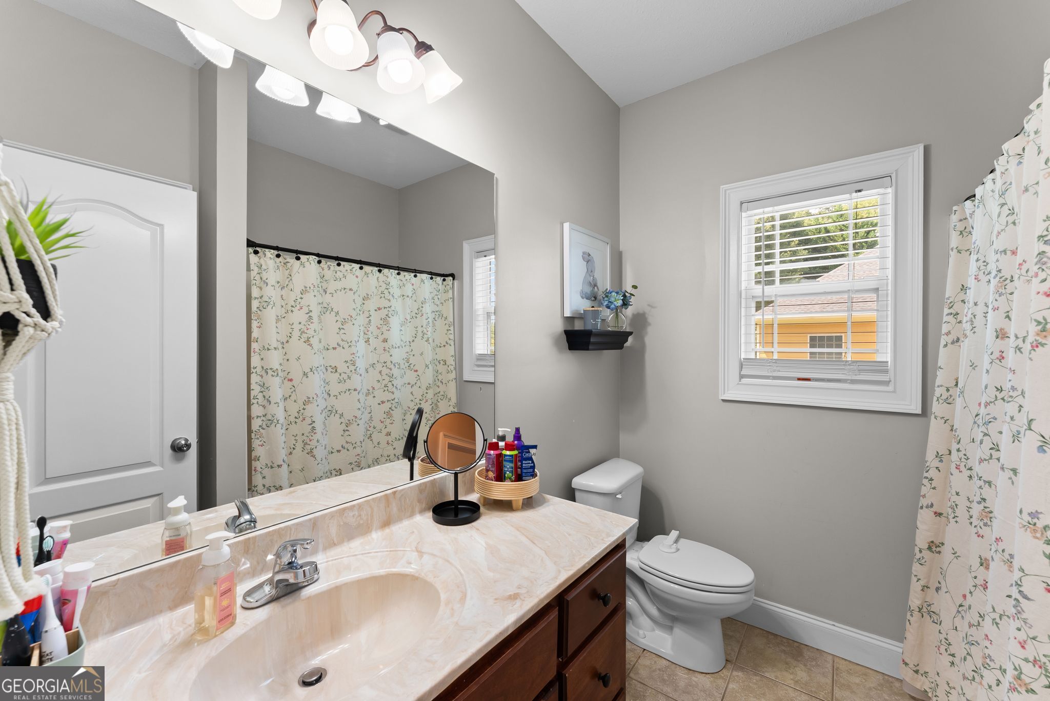 860 Lakeview Drive Property Photo 44