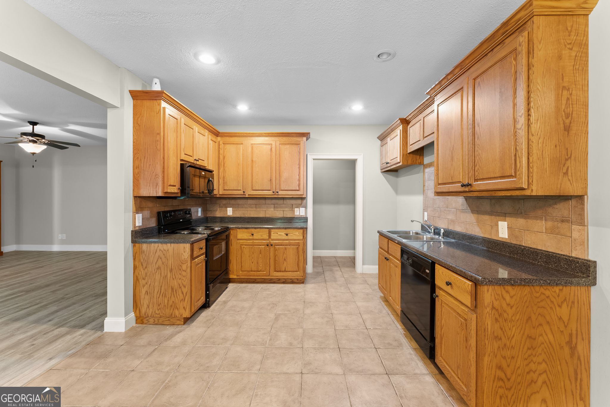 860 Lakeview Drive Property Photo 53