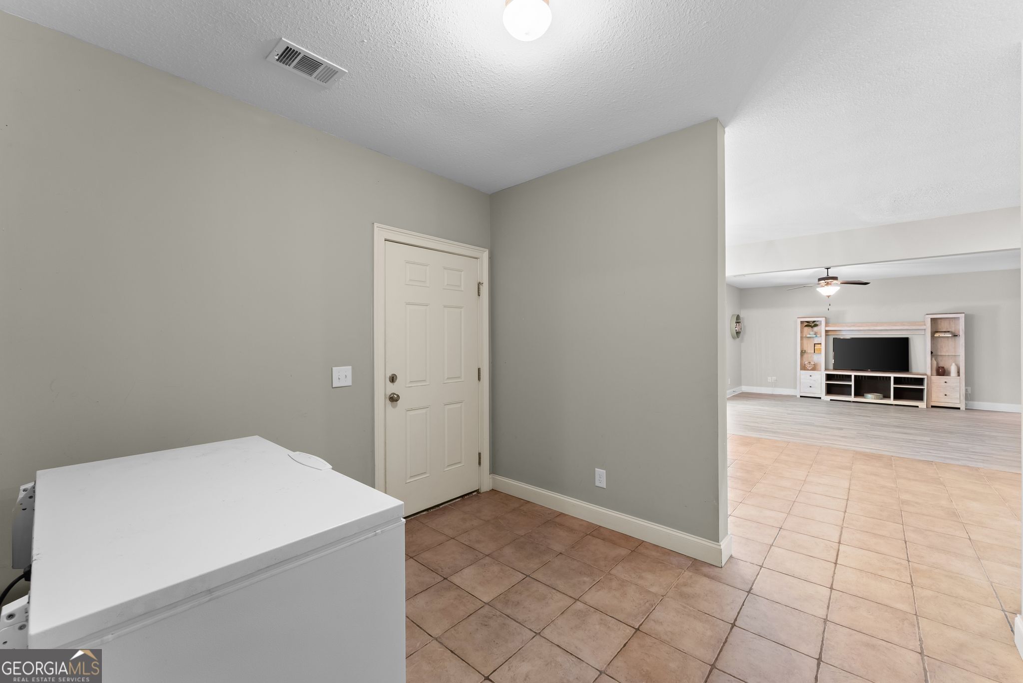 860 Lakeview Drive Property Photo 60