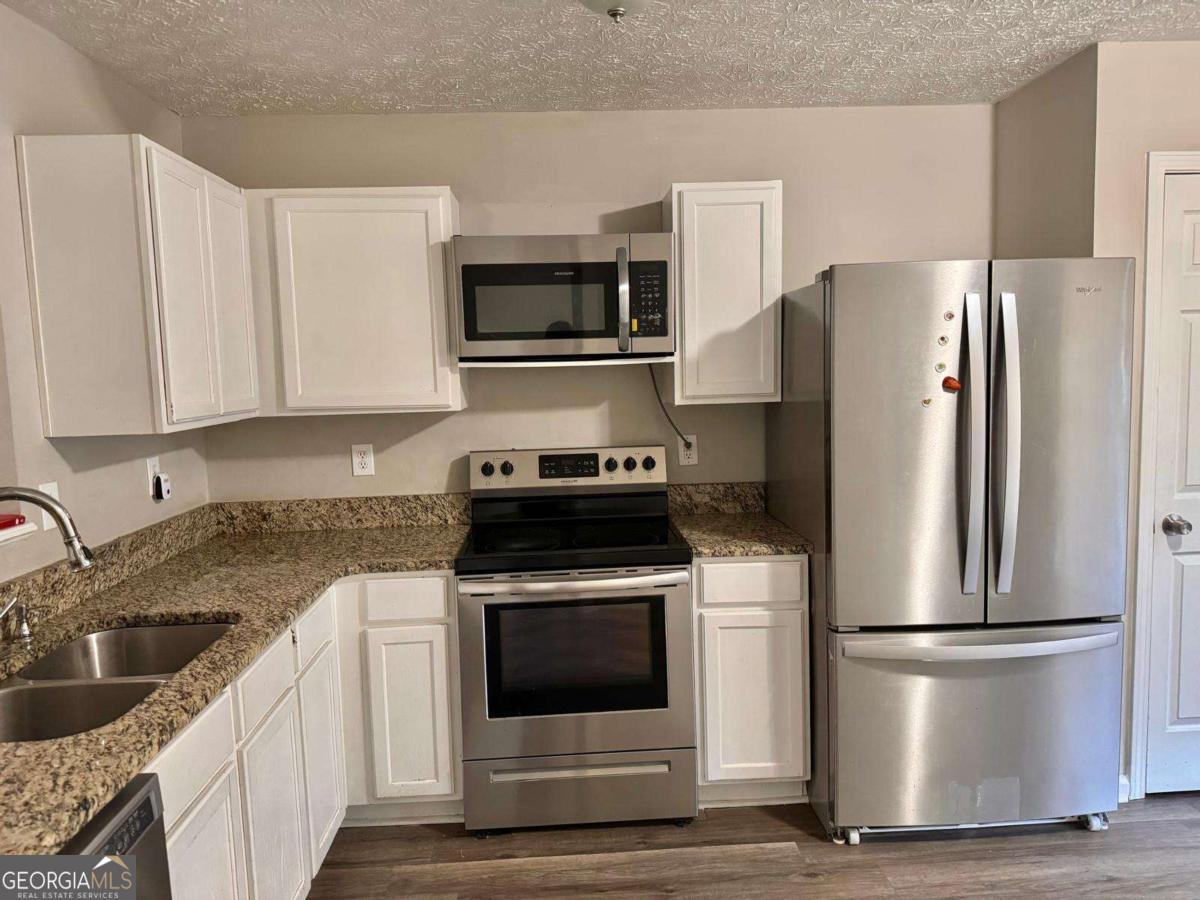 3833 Waldrop Lane Property Photo 8