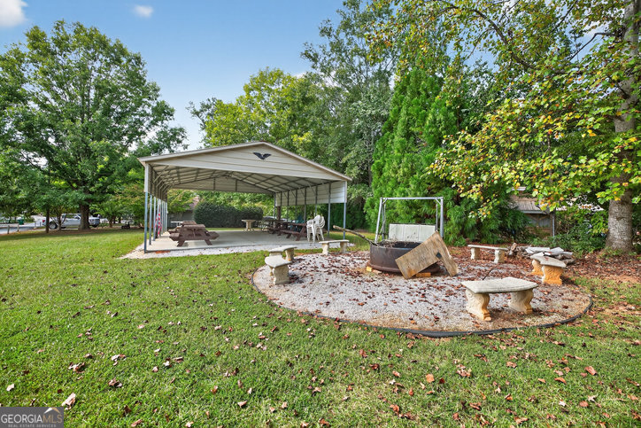 421 Newbury Circle Property Photo 35