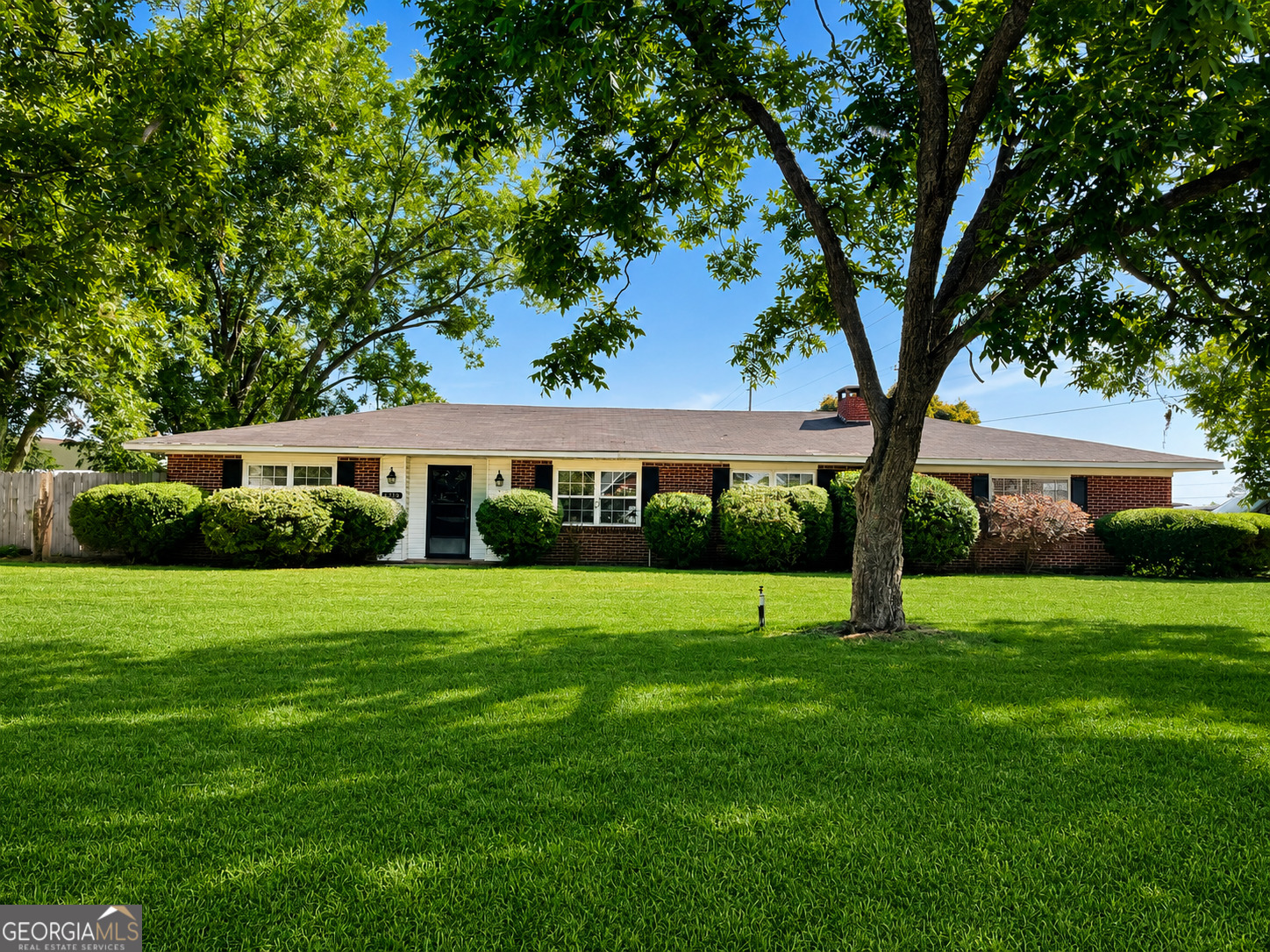1214 E Barnard Street Property Photo 1