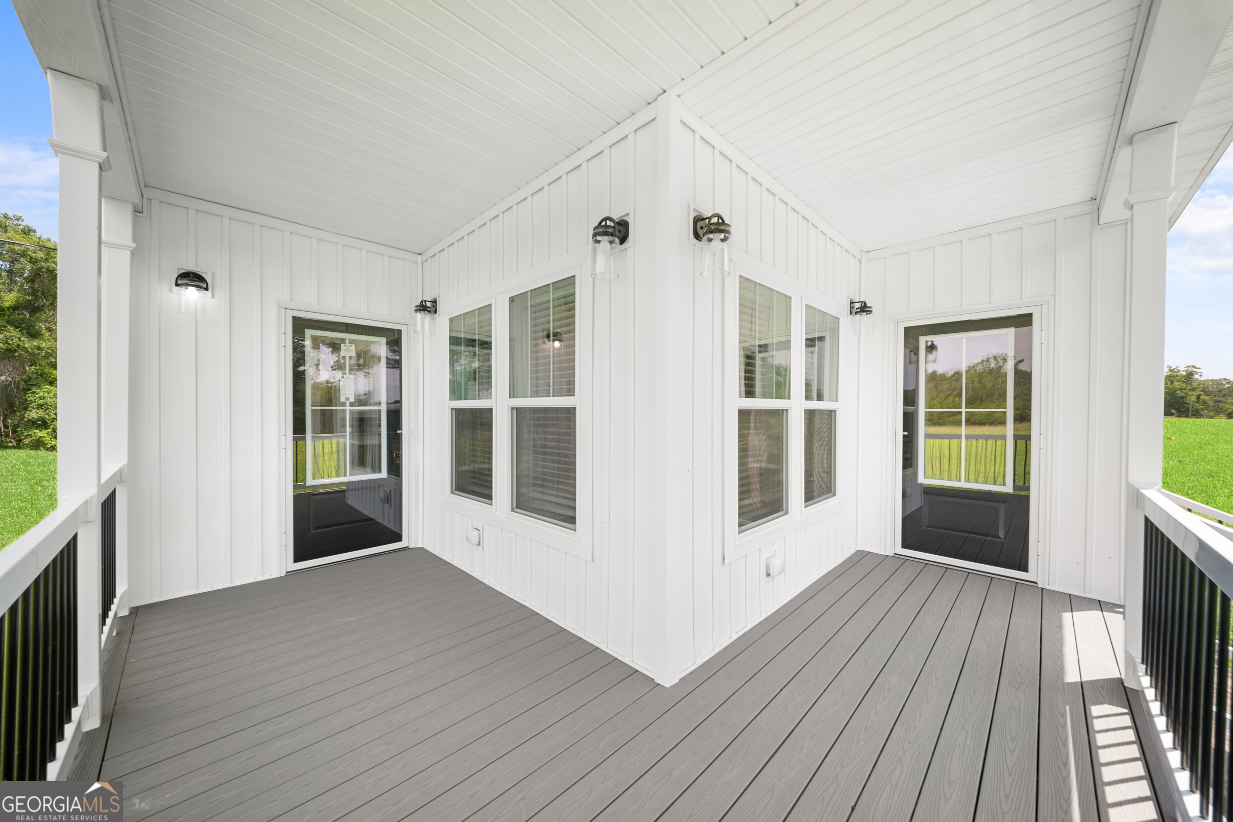 562 Sinkhole Road Property Photo 4