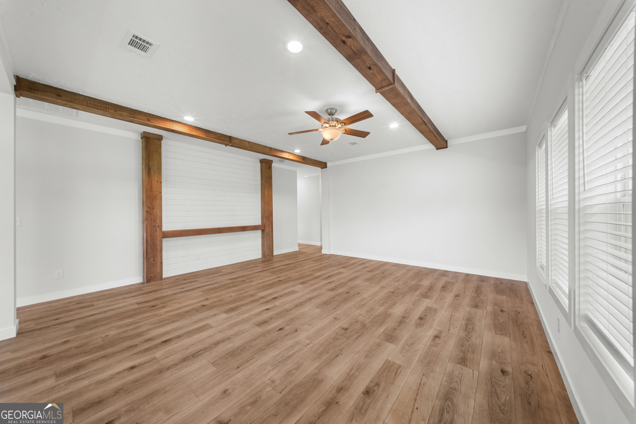 562 Sinkhole Road Property Photo 11