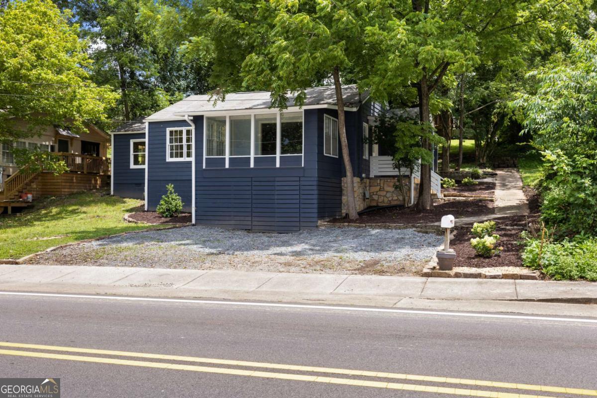 3260 East First Street Property Photo 6