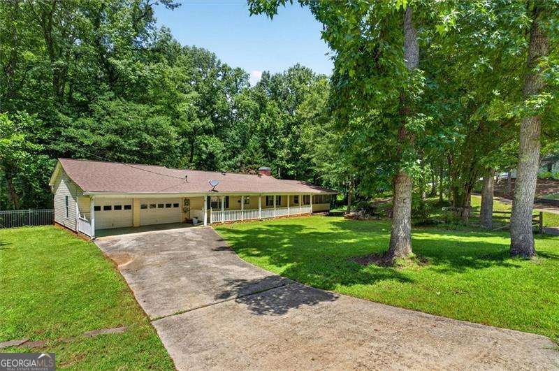 62 Chestnut Path Property Photo 4