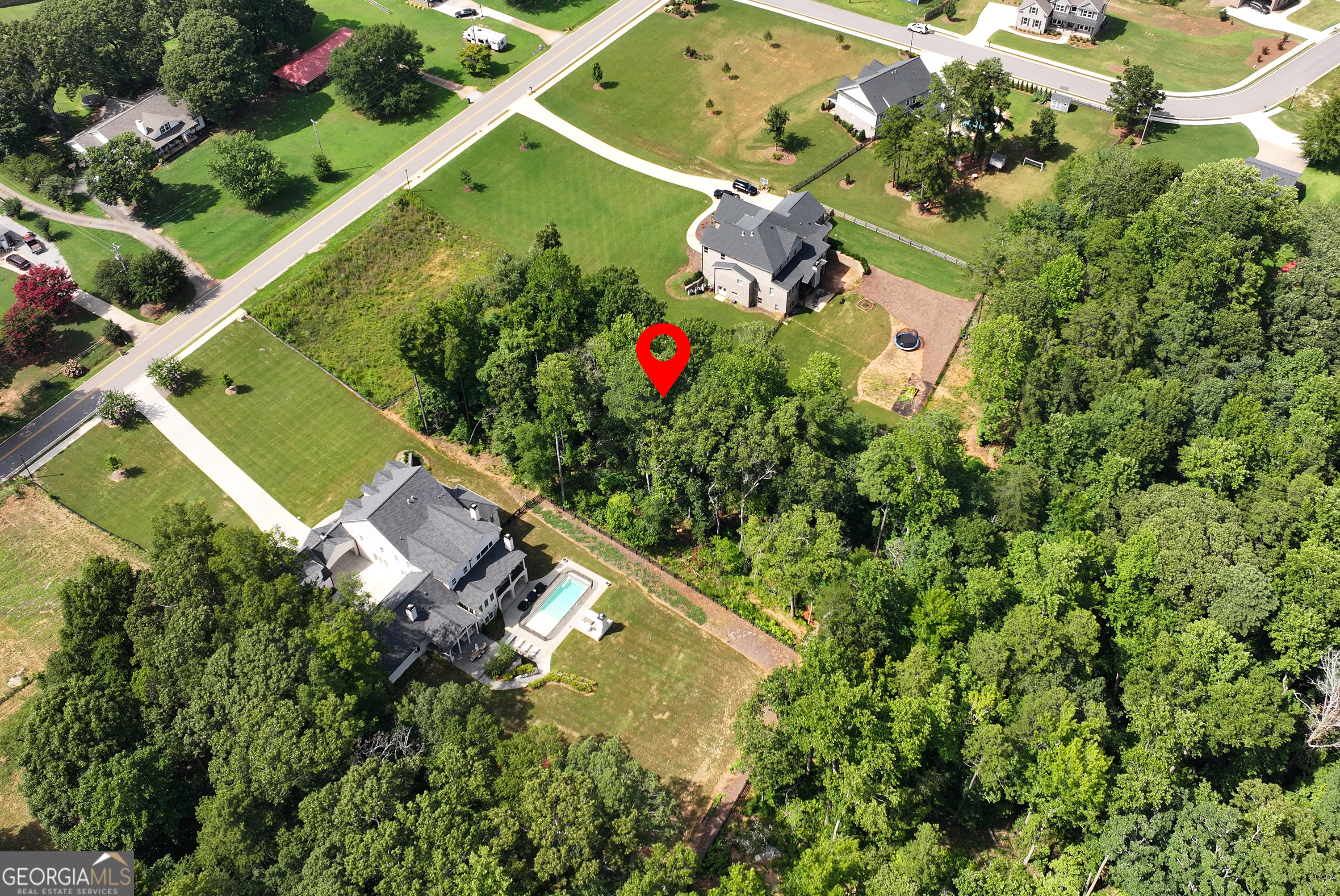 3245 Shoreland Drive Property Photo 7