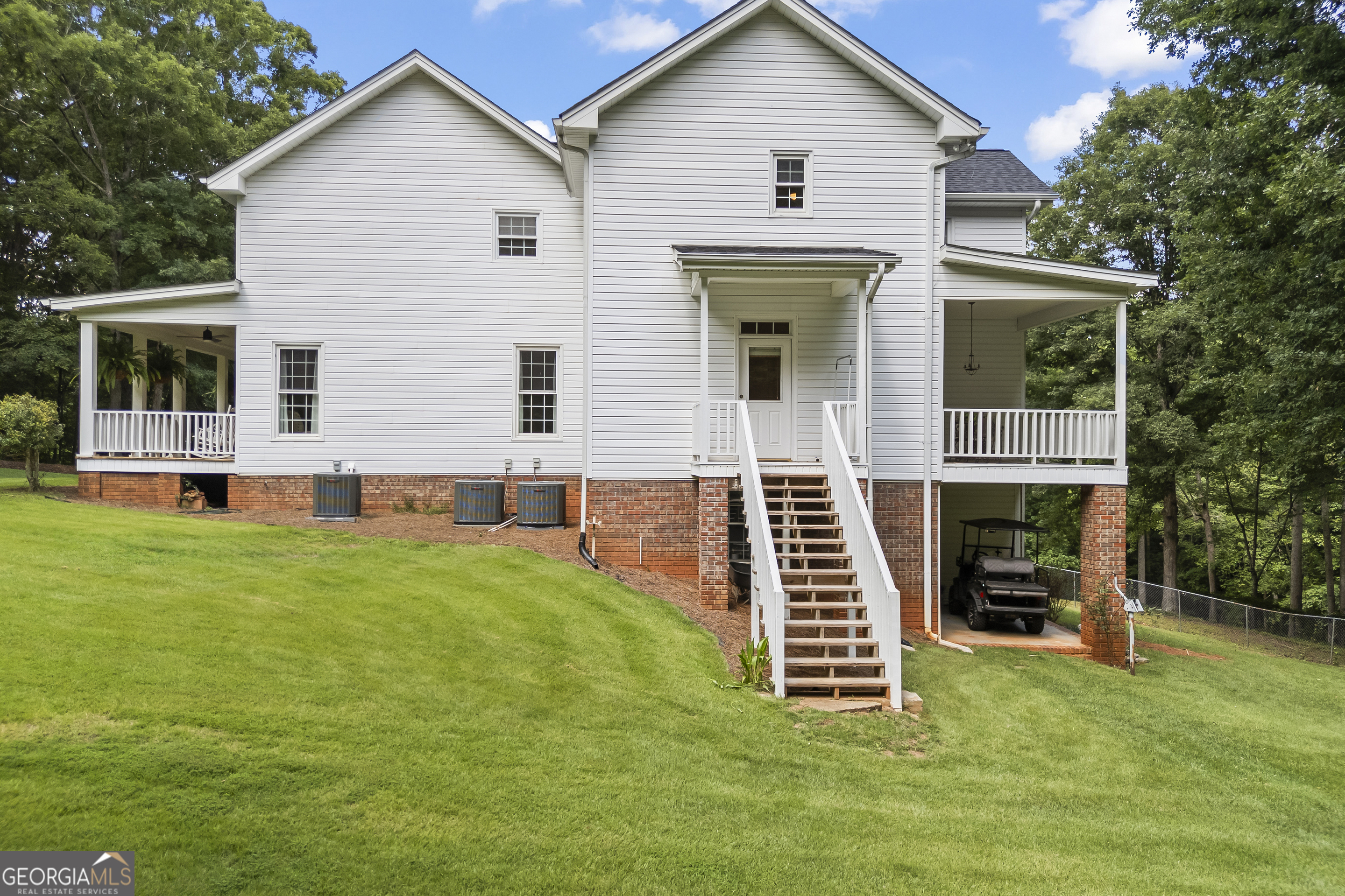 3040 Venable Lane Property Photo 10