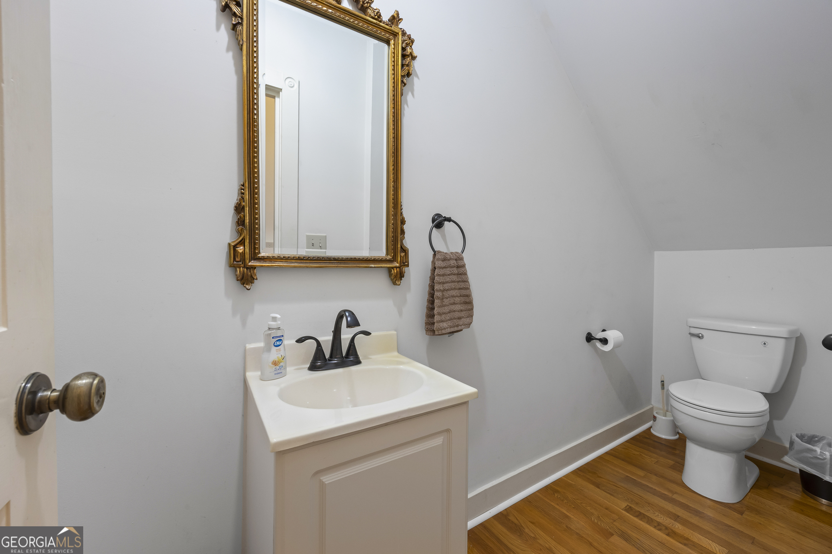 3040 Venable Lane Property Photo 24