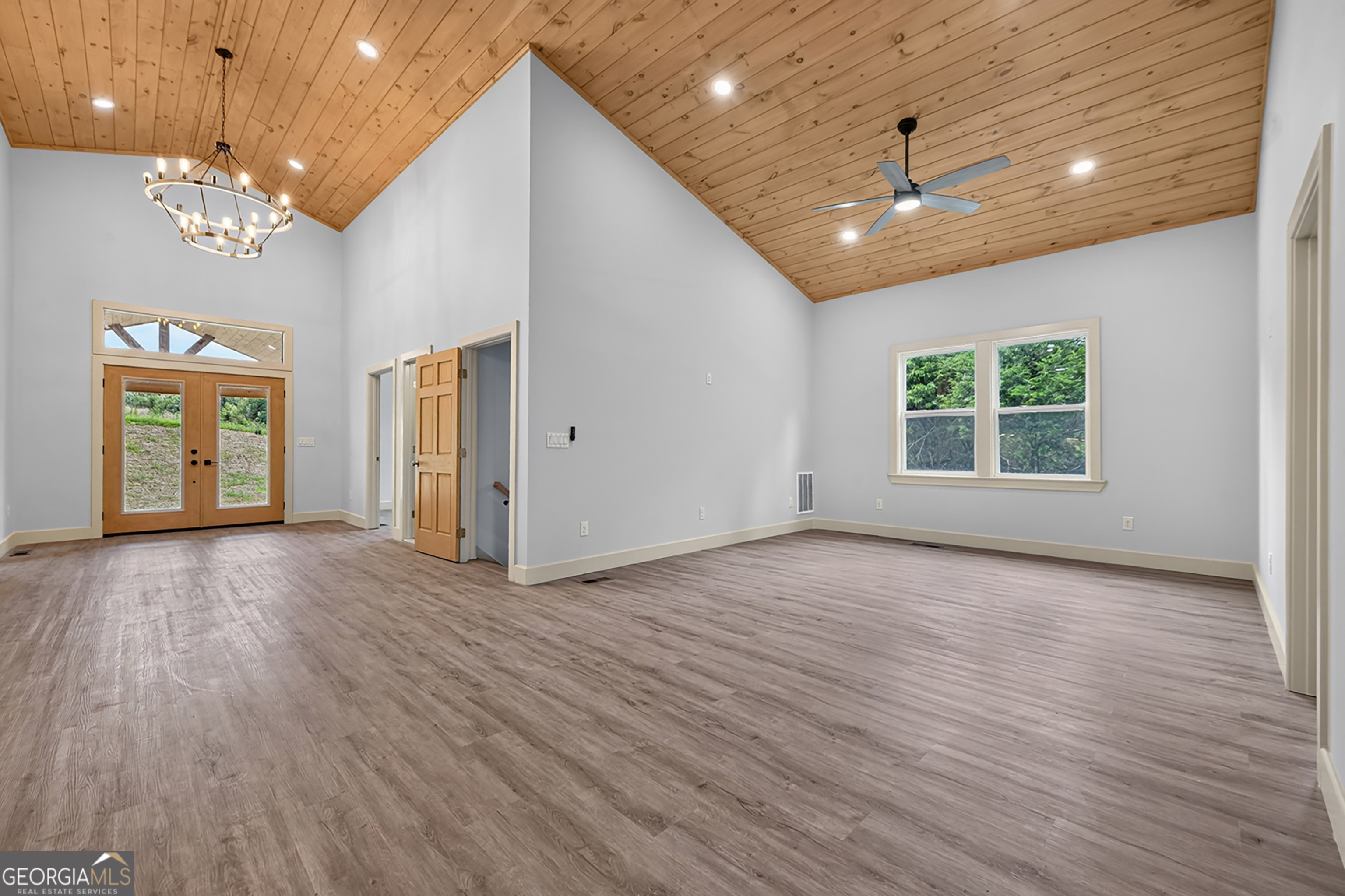 2125 Shady Grove Property Photo 16