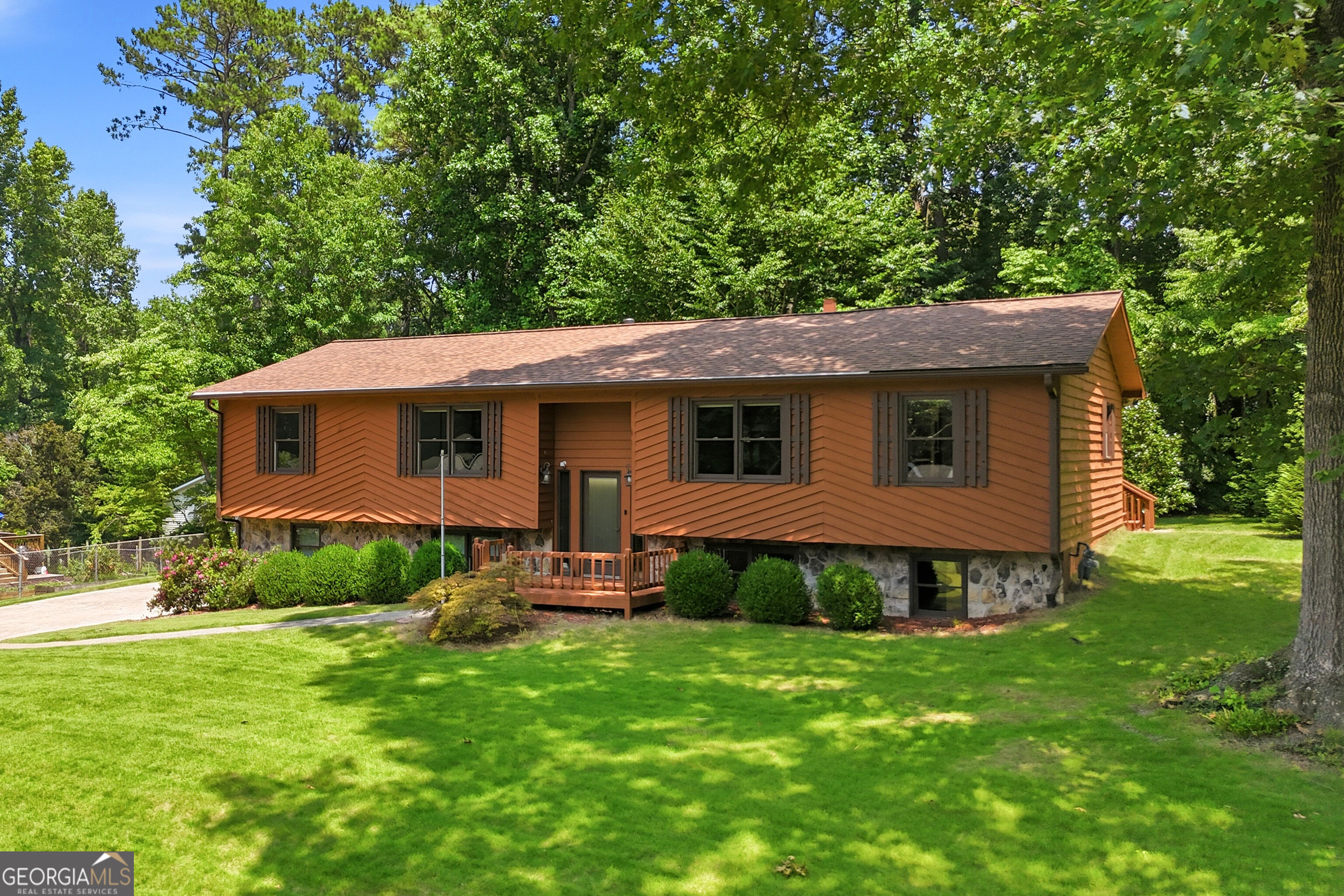 2448 Annandale Drive Property Photo 1