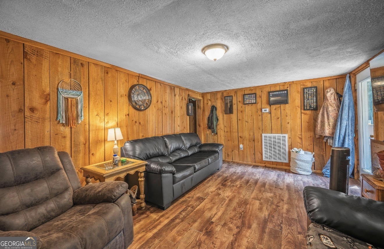 345 State Street Property Photo 4