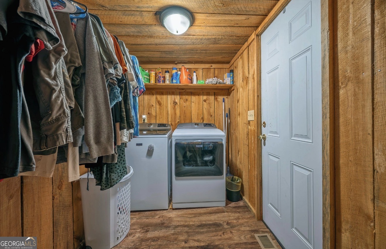 345 State Street Property Photo 6