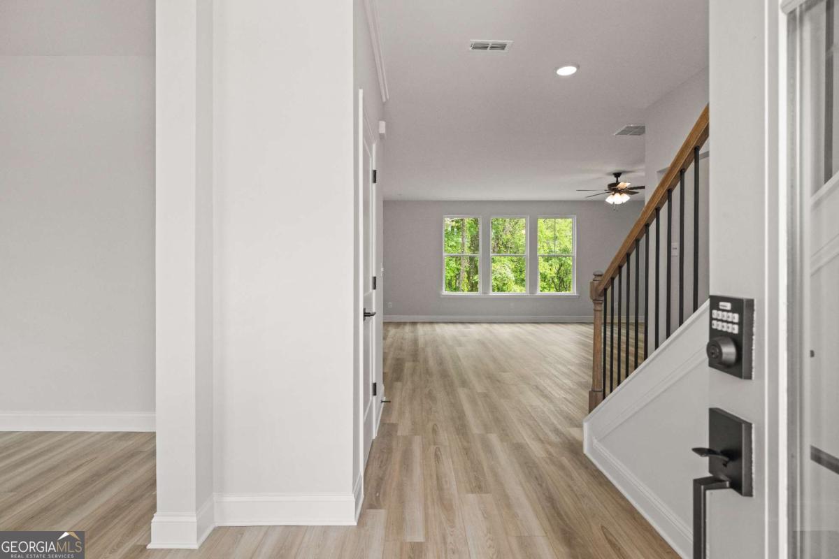 149 Barton Springs Property Photo 5
