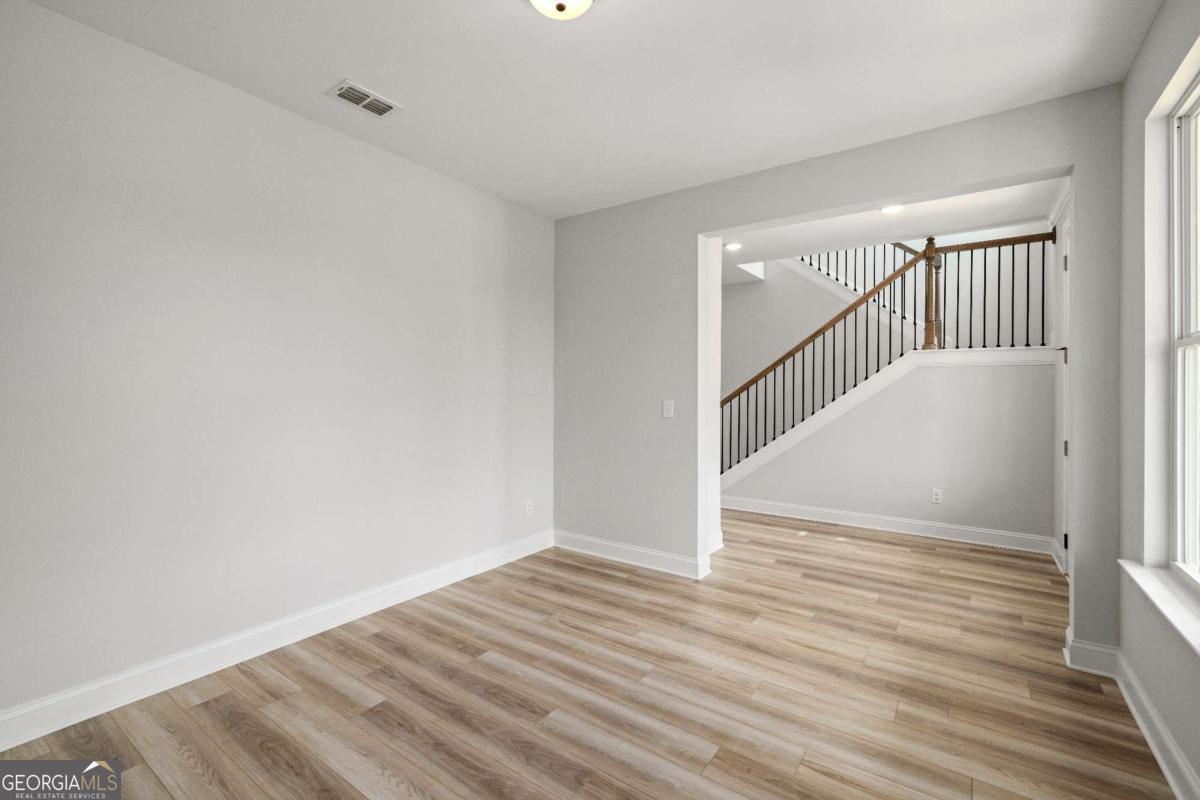 149 Barton Springs Property Photo 7