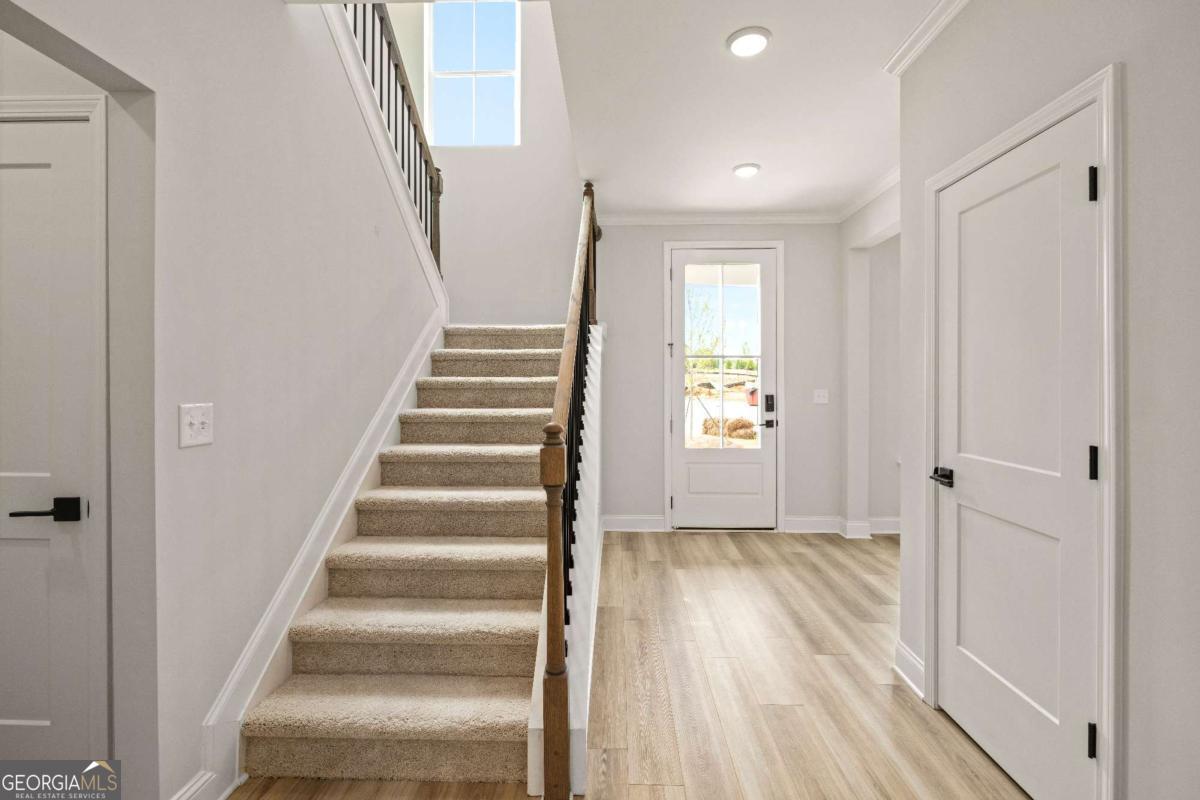 149 Barton Springs Property Photo 8
