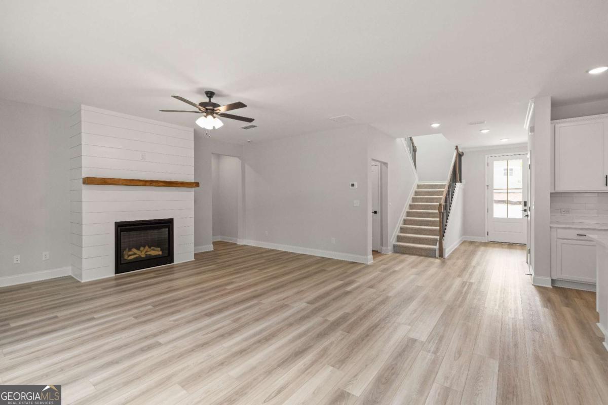149 Barton Springs Property Photo 10