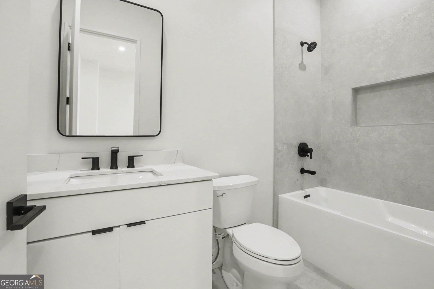 12 Montgomery Street Ne Property Photo 9
