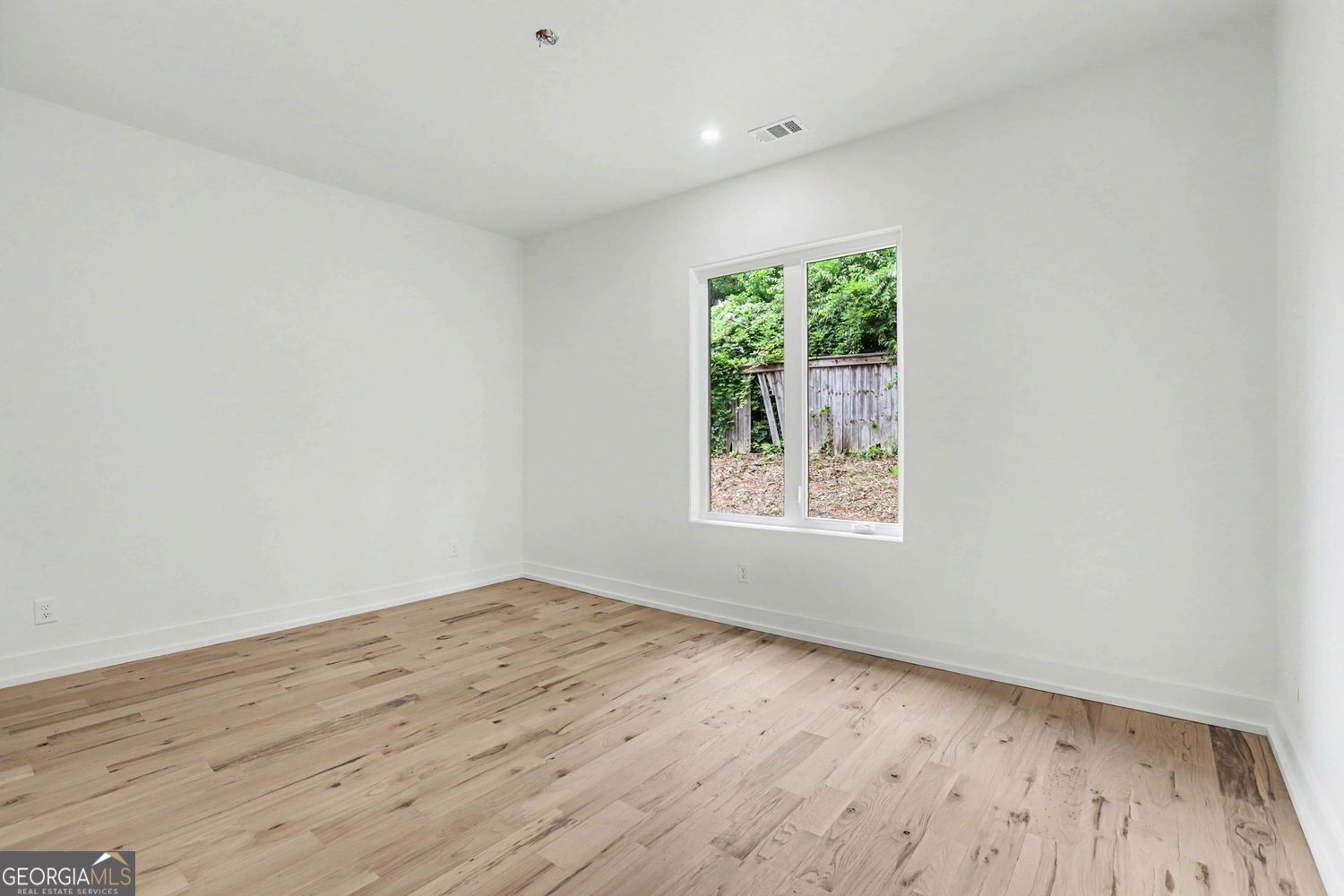 12 Montgomery Street Ne Property Photo 15
