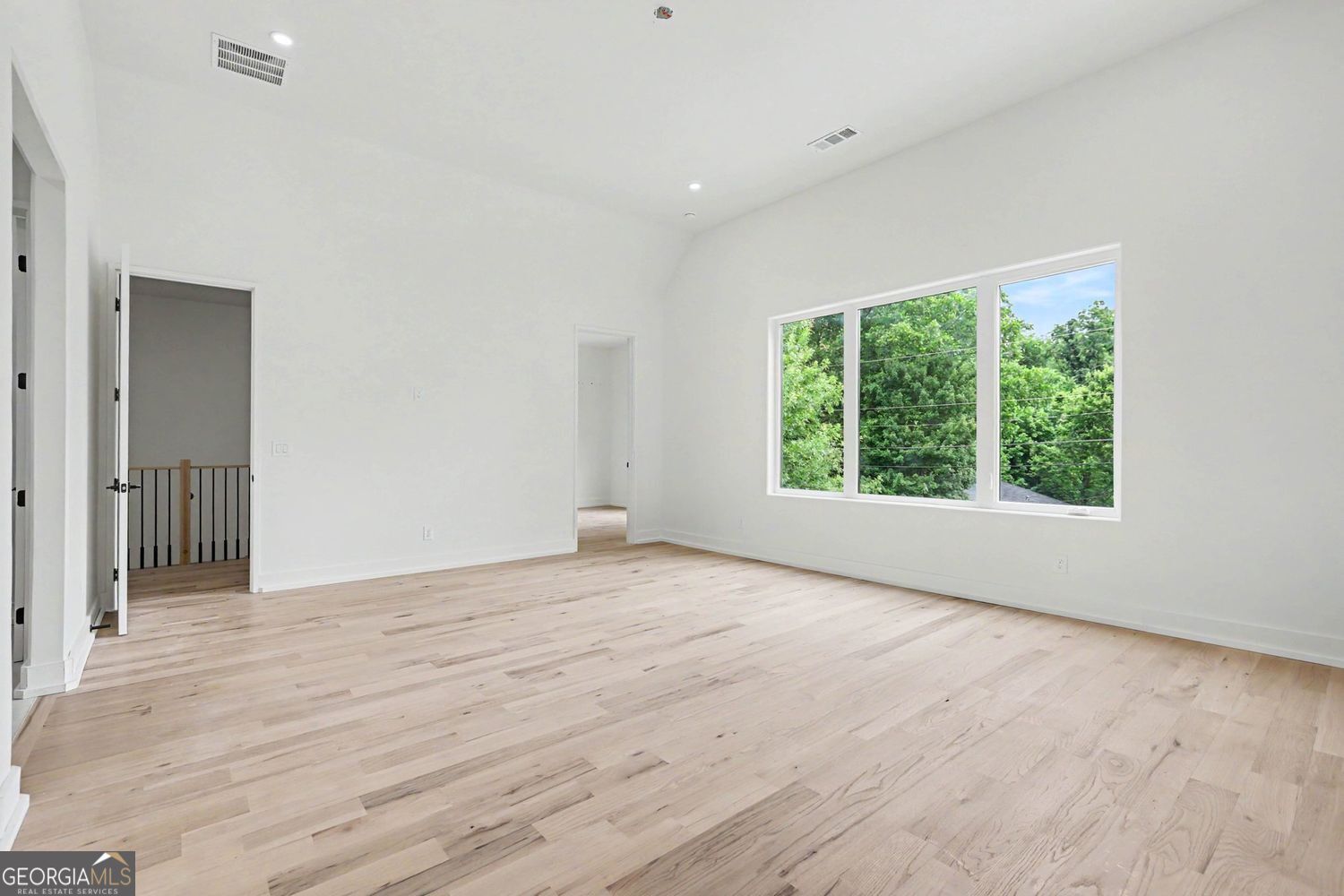 12 Montgomery Street Ne Property Photo 20