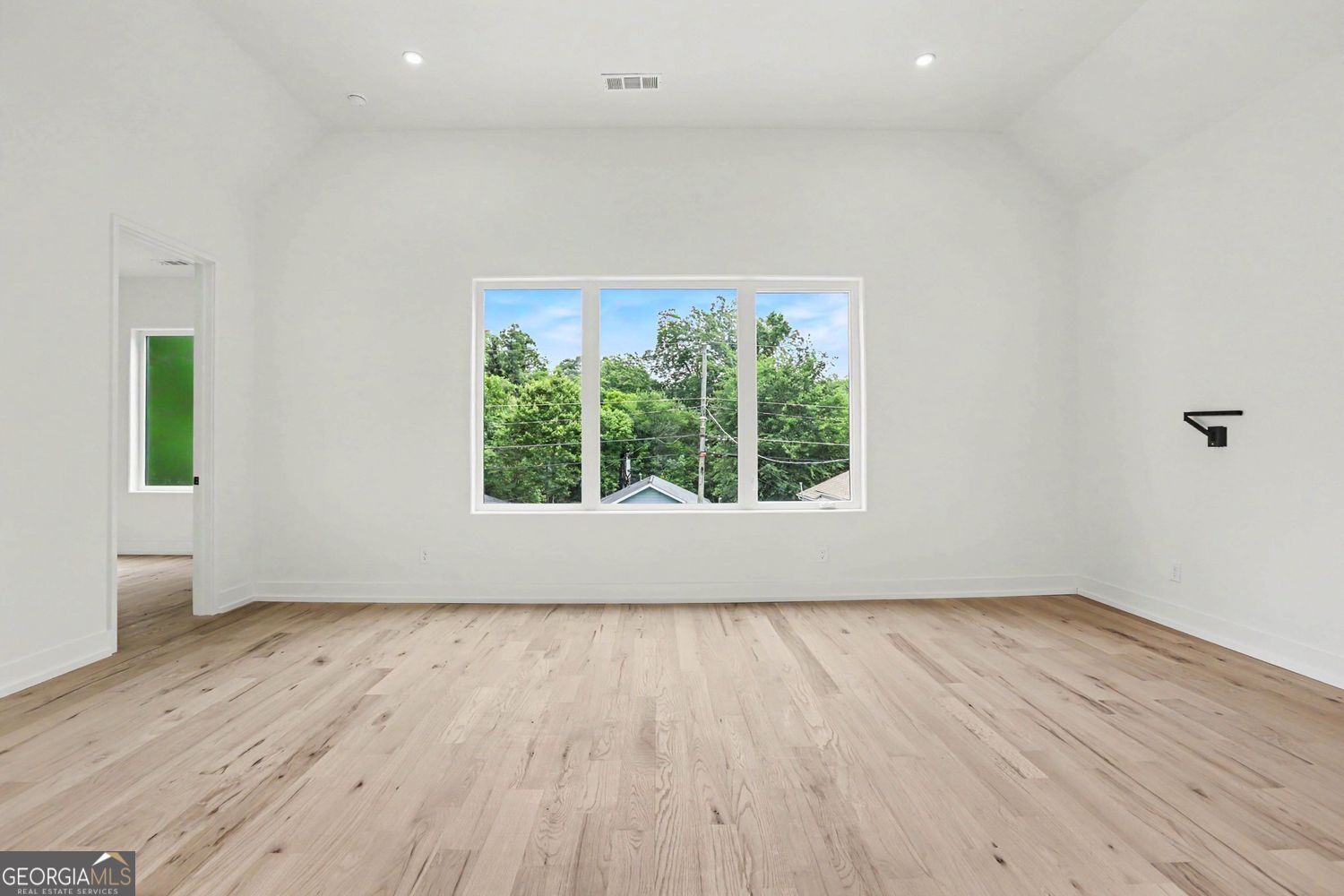 12 Montgomery Street Ne Property Photo 21