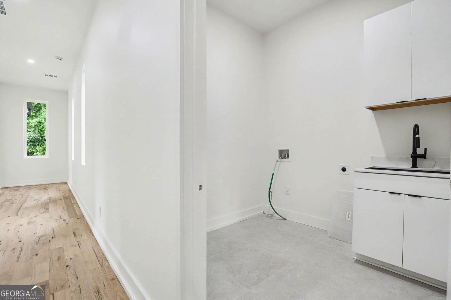 12 Montgomery Street Ne Property Photo 24