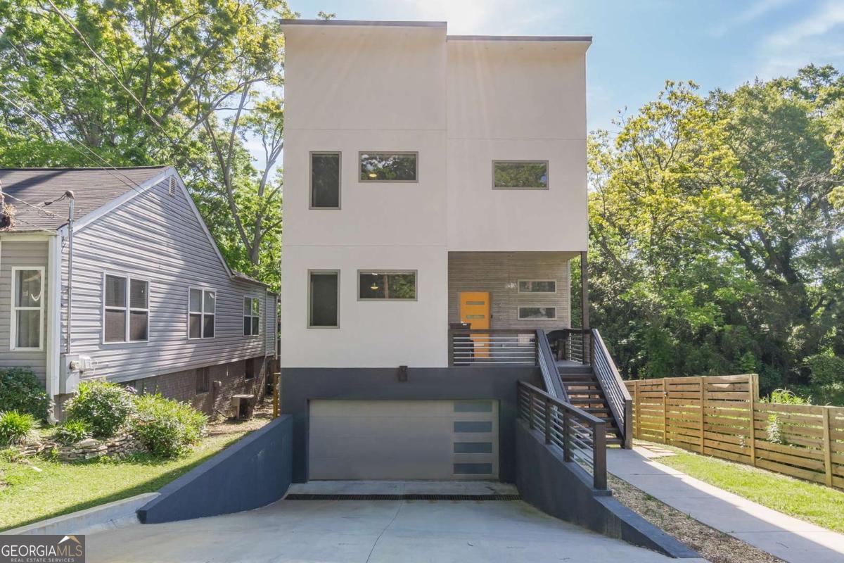 406 E Side Avenue SE