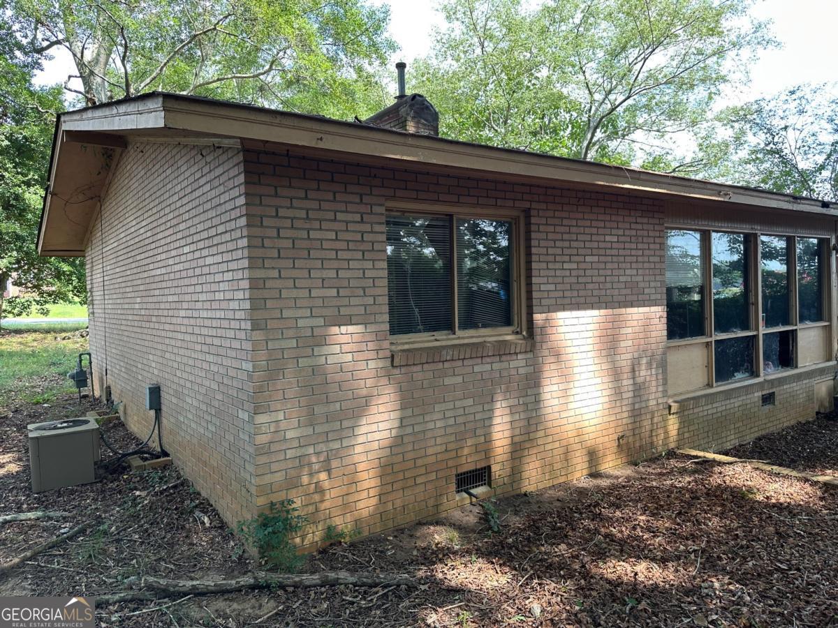 120 N 113 Highway Property Photo 4