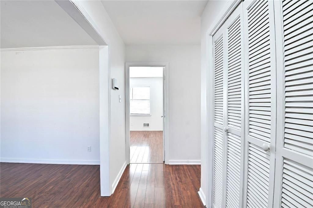 306 Skylark Road Property Photo 6