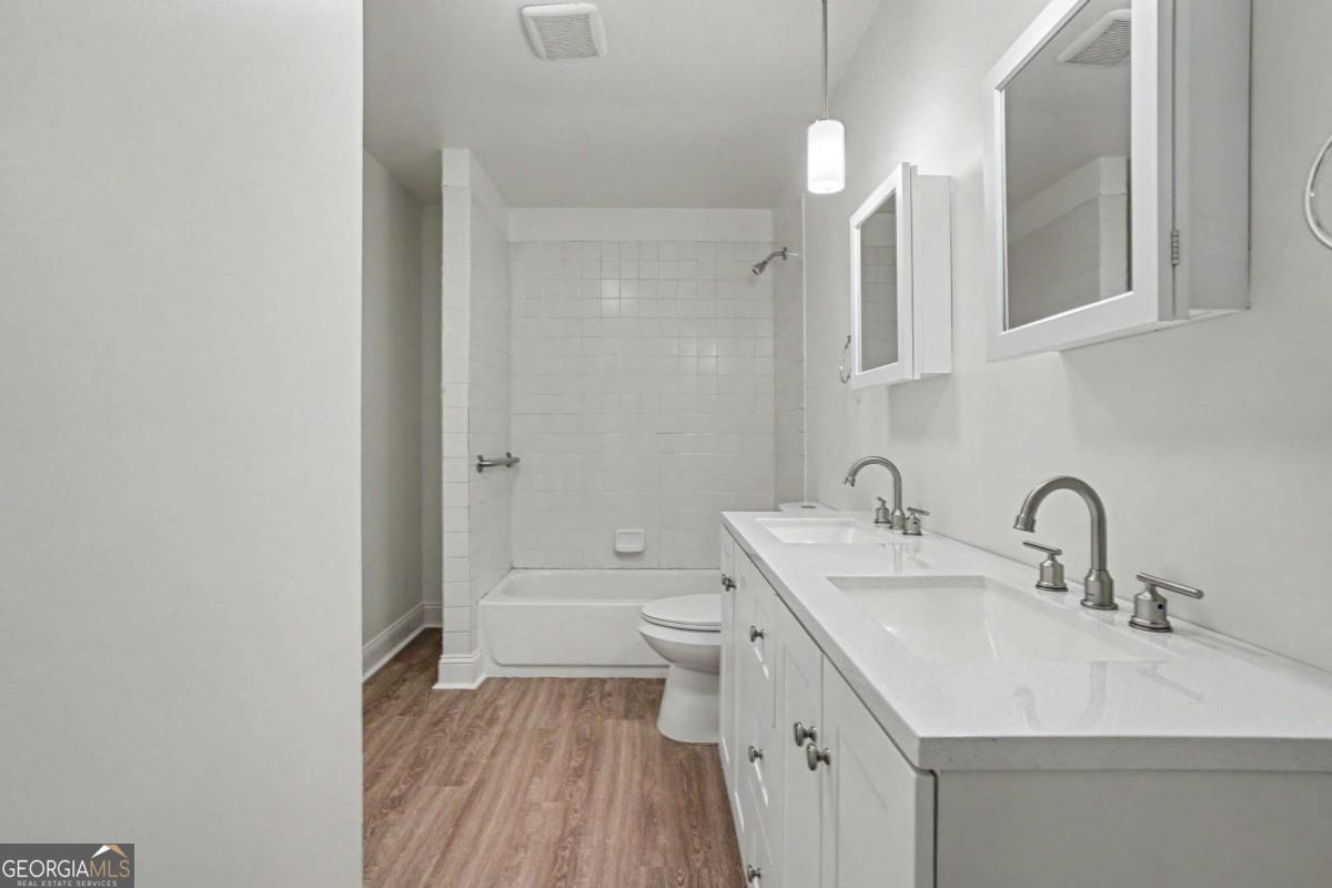 2767 Joyce Avenue Property Photo 13