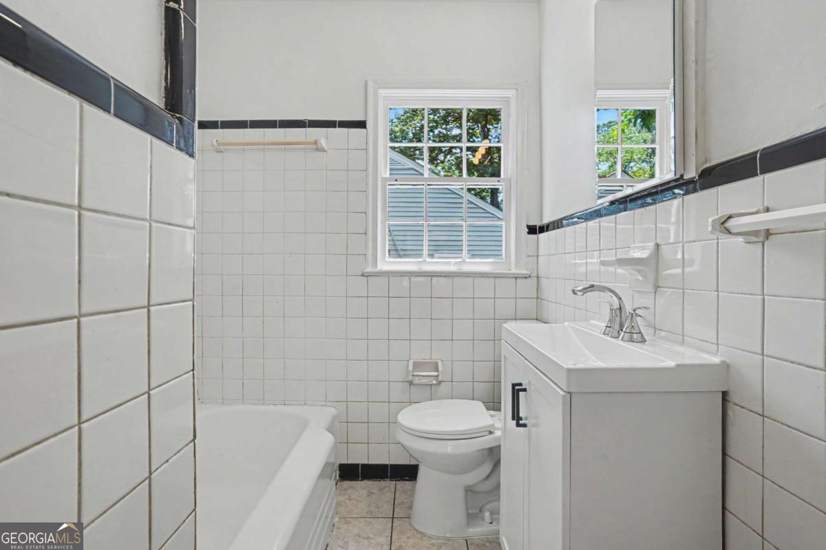 2767 Joyce Avenue Property Photo 14