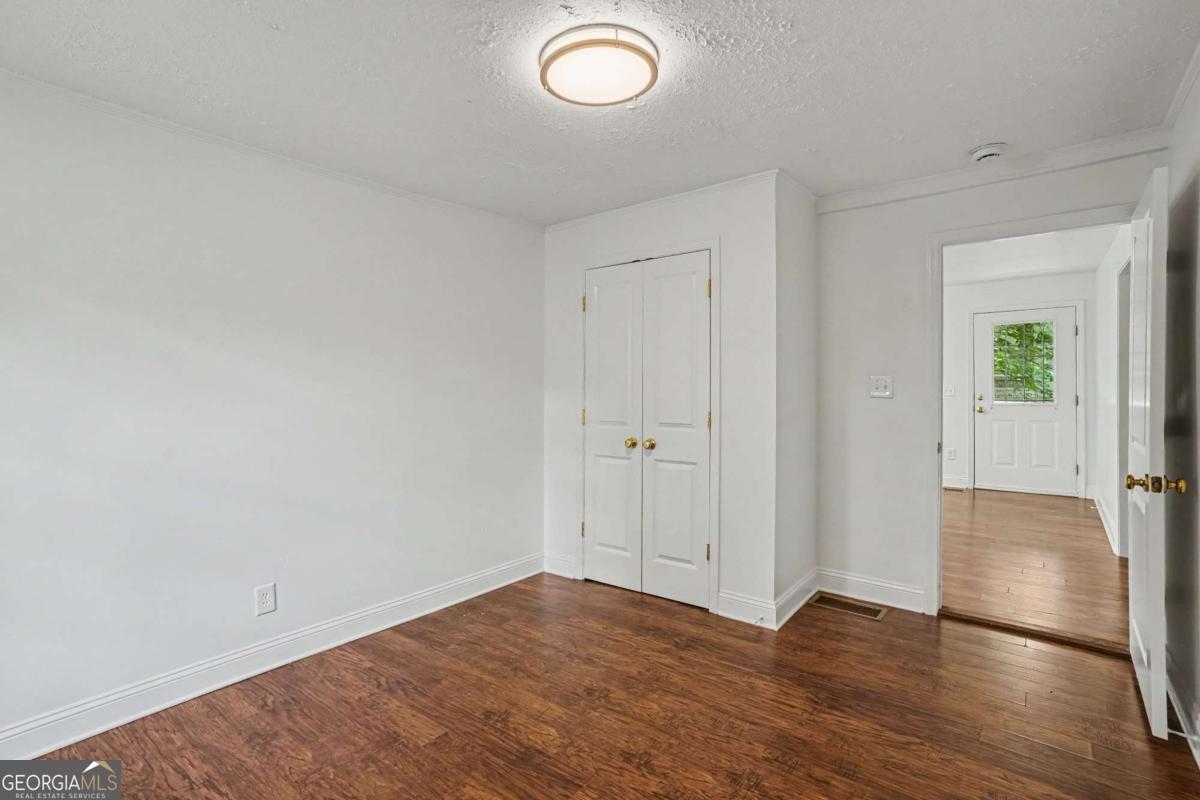 2767 Joyce Avenue Property Photo 20