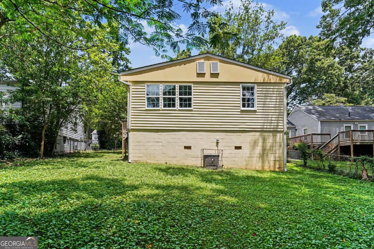 2767 Joyce Avenue Property Photo 24