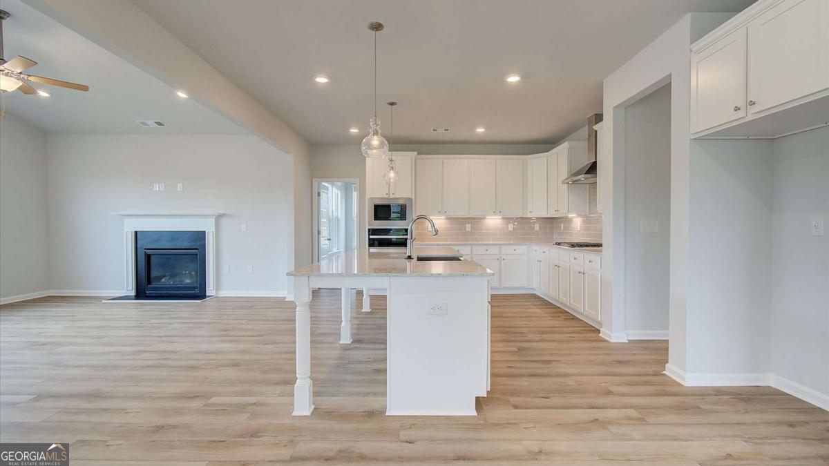 3603 Woody Way Property Photo 10