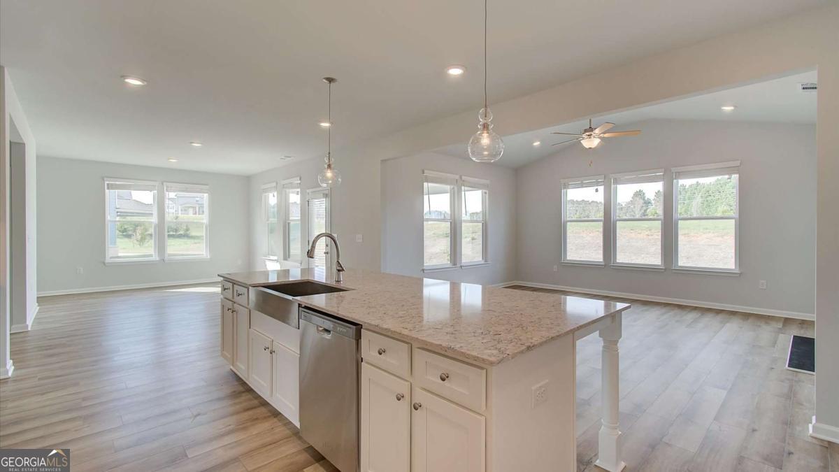 3603 Woody Way Property Photo 14