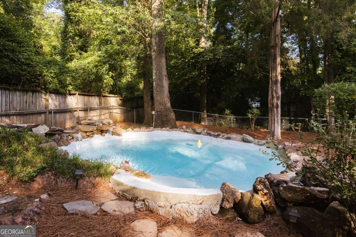 640 Tallassee Road Property Photo 7