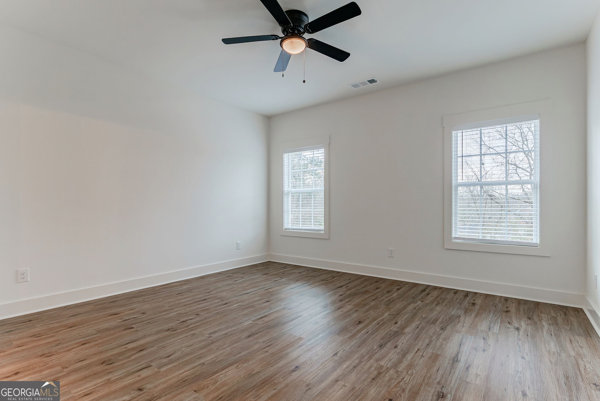 552 Clayton Street Property Photo 4
