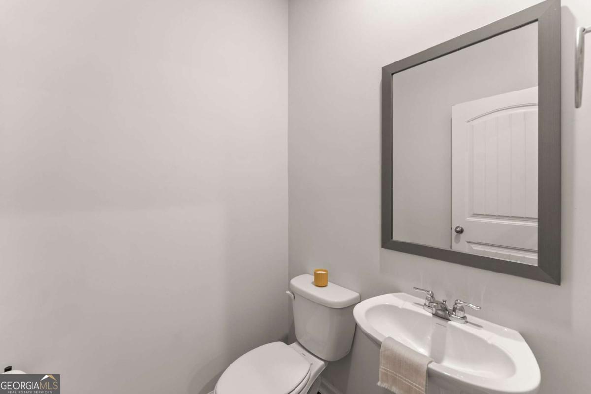300 Stoneybrook Court Property Photo 5