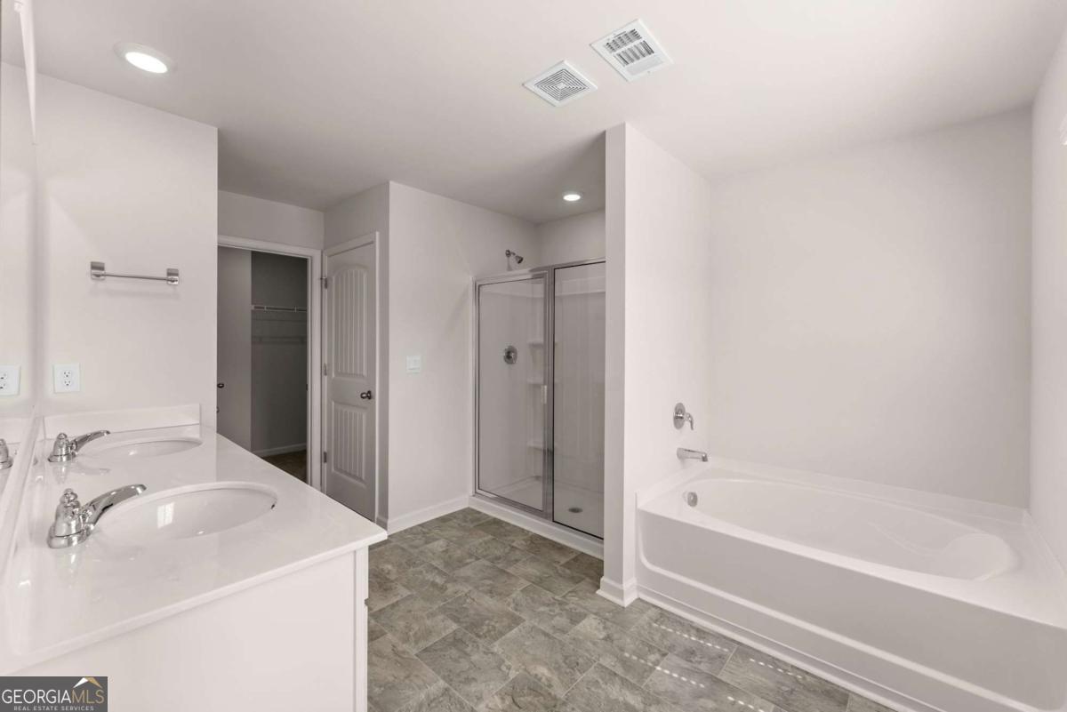 300 Stoneybrook Court Property Photo 20