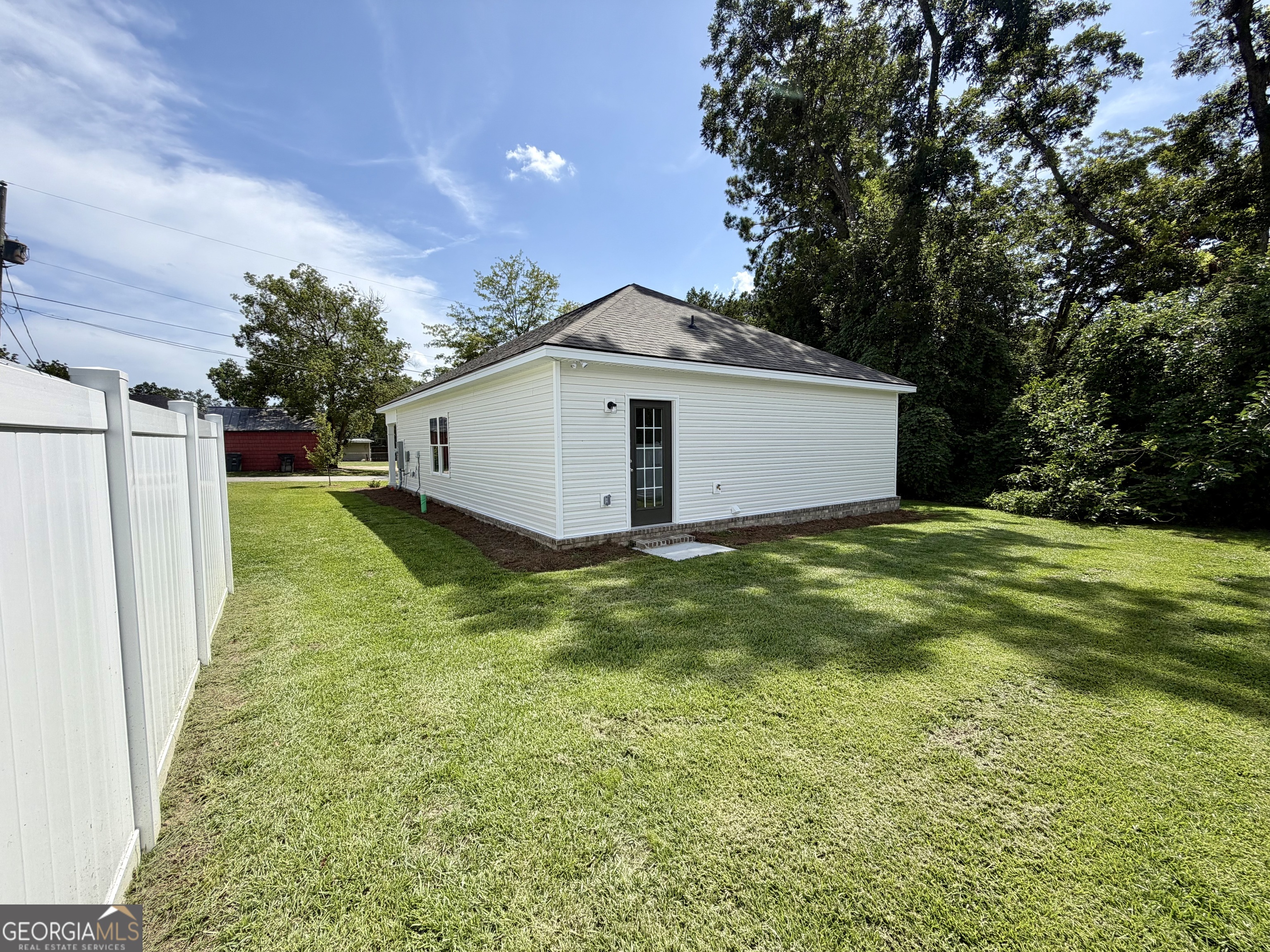6 Roundtree Street Property Photo 4