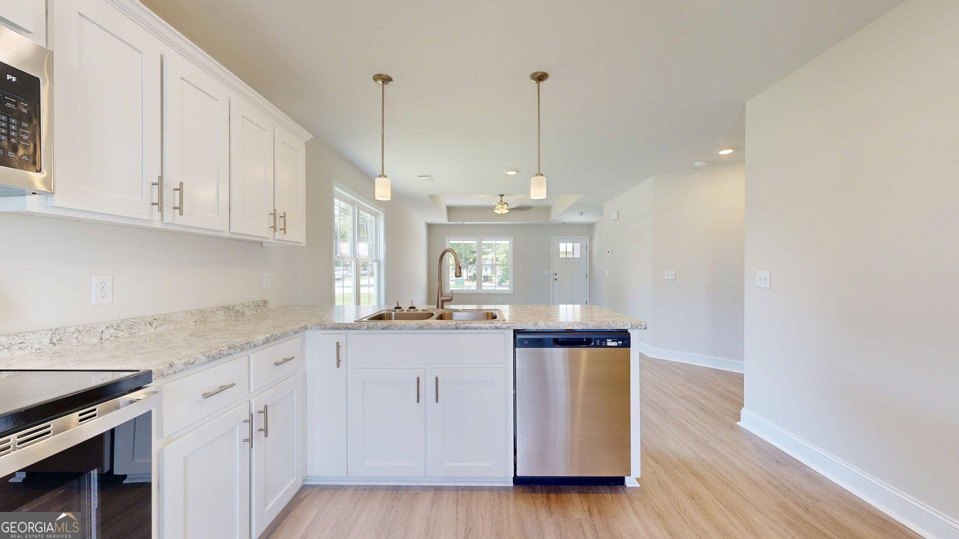 6 Roundtree Street Property Photo 11