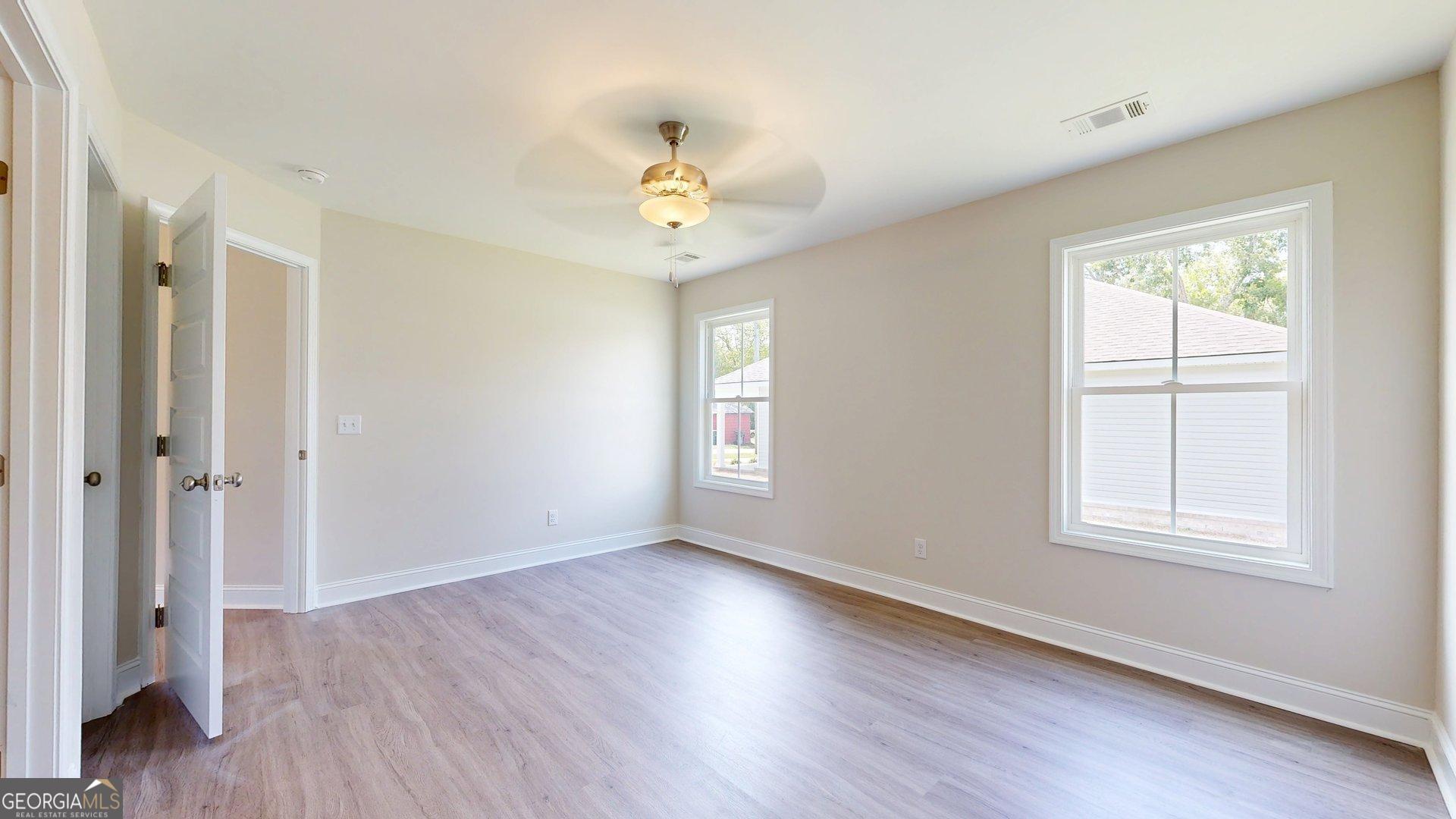 6 Roundtree Street Property Photo 13