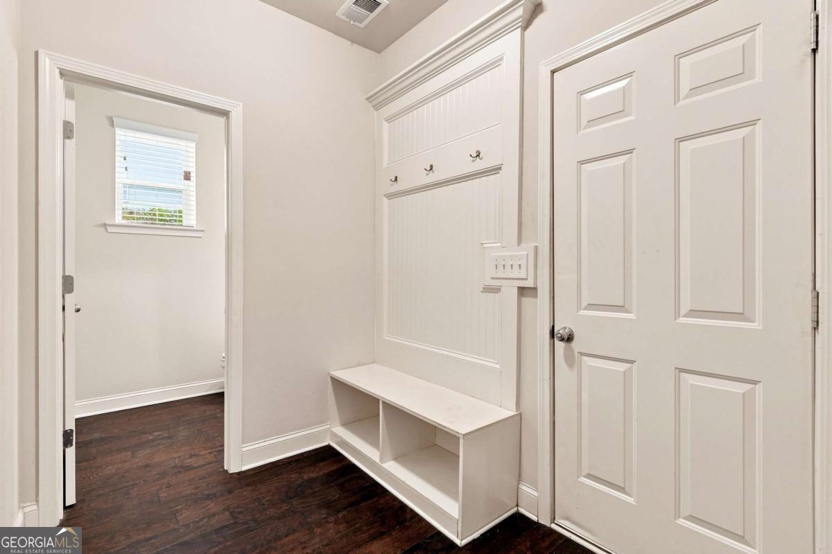 6323 Oakwell Place Property Photo 23
